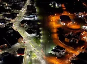 Imagem mostra a diferença da iluminação entre Porto União e União da Vitória / Reprodução: Piá do Drone
