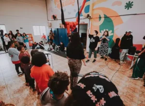 Ensaio das crianças no Instituto Incanto. Crédito da foto: Ezy Júnior