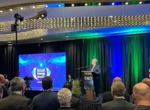 O presidente da Petrobras Jean Paul Prates discursa no Brazil Energy Meeting (Divulgação)