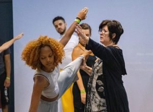 Aula de dança moderna - Foto Camilo Barbosa - Acervo São Paulo Escola de Dança