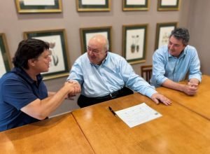 Greca em São Paulo,na sede do MDB