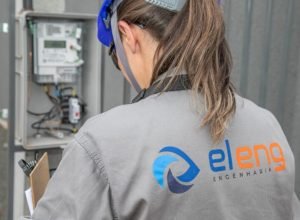 Eletricistas Eleng - substituição de medidores - Redes inteligentes - REI - Ponta Grossa-25