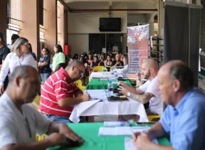 Feirão de empregos da Evangelizar