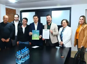Sandro Alex garante continuidade do apoio do Estado aos municípios na saúde em reunião com Cosems