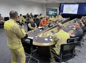 Bombeiros do Paraná reúnem órgãos em primeiro simulado integrado para resposta ao El Niño*