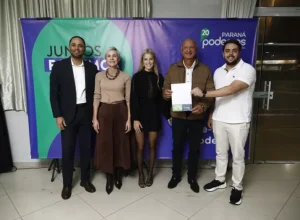 Ex-prefeito de Araucária Hissam Hussein se filia ao Podemos