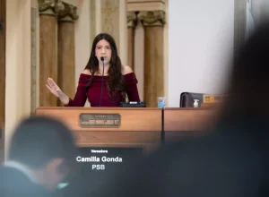 camila-gonda-vereadora-curitiba