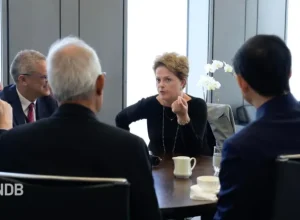 dilma em reunião BRICS