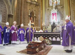 dom pedro missa ecaixão