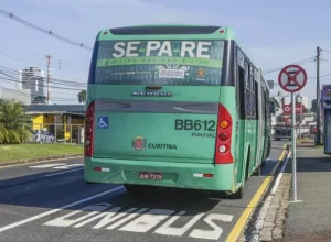greve_onibus__ônibus curitiba 1