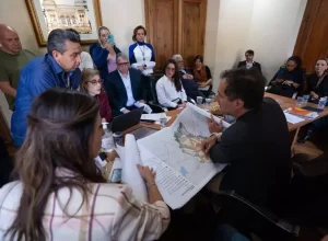 Plano Diretor de Curitiba: técnicos do Ippuc orientam vereadores sobre mudanças