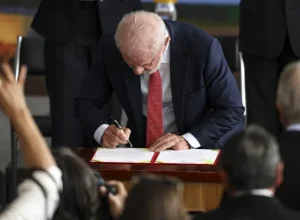 lula assina veto dosimetria