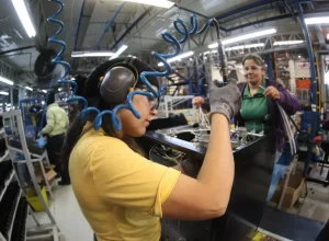 Desafio não é apenas em gerar empregos, mas em produzir mais valor com a mesma quantidade de trabalho (Foto: Gelson Bampi)