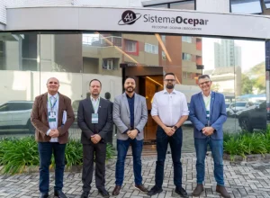 Cooperativas-escola do Paraná recebem formação na sede da Ocepar em Curitiba (PR)